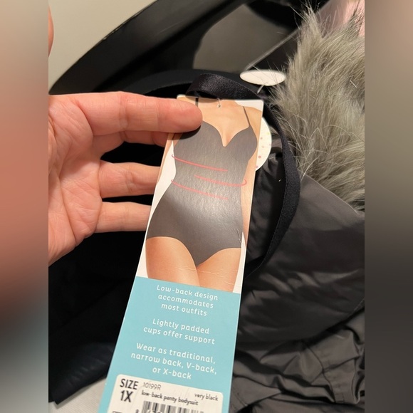(1). Assets by Spanx flawless finish shaping low back low-back panty bodysuit - Picture 10 of 16